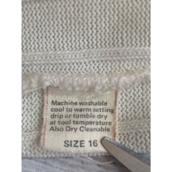 Vintage 70s Cardigan Sweater Vest Oatmeal Sleeveless Knit Vneck Button Front - Picture 9 of 9